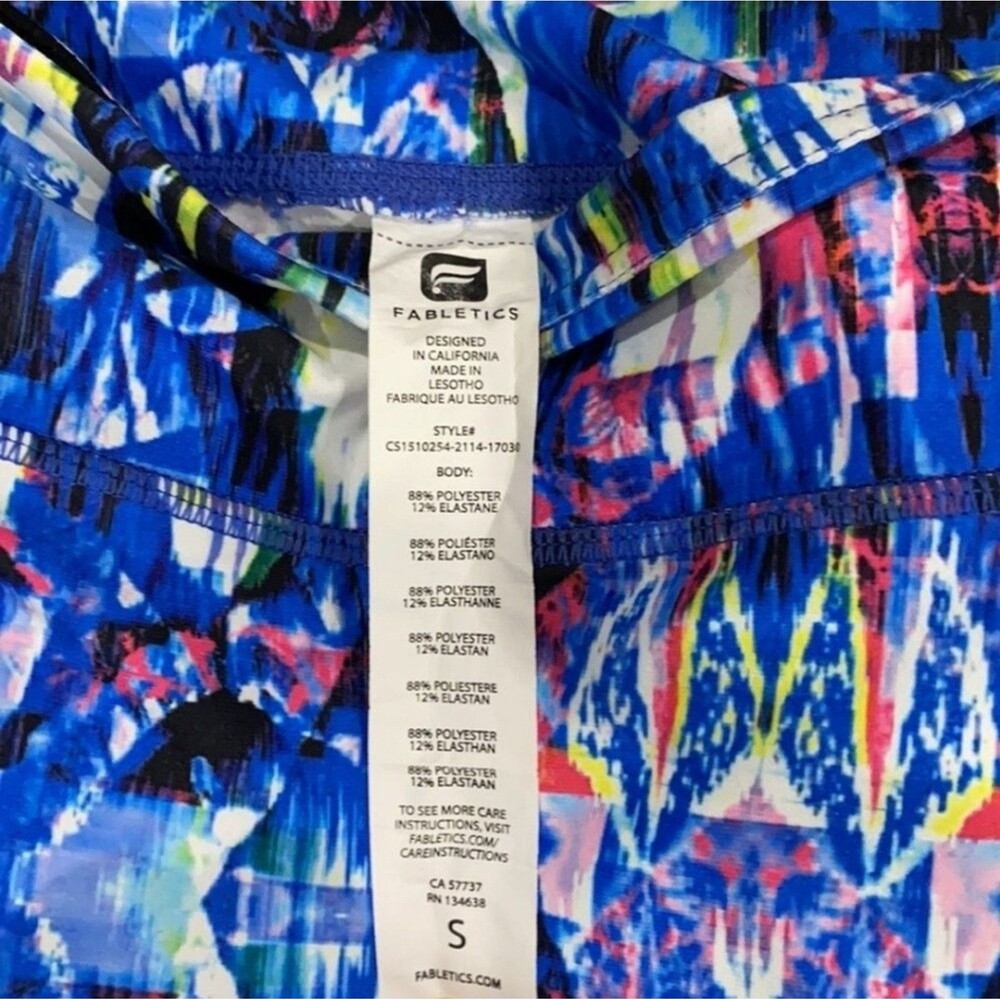 Fabletics Define PowerHold Mid-Rise Capri Leggings Reef Print Blue S - Picture 8 of 8